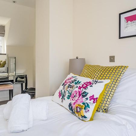 Corner House Villa Bath Bagian luar foto