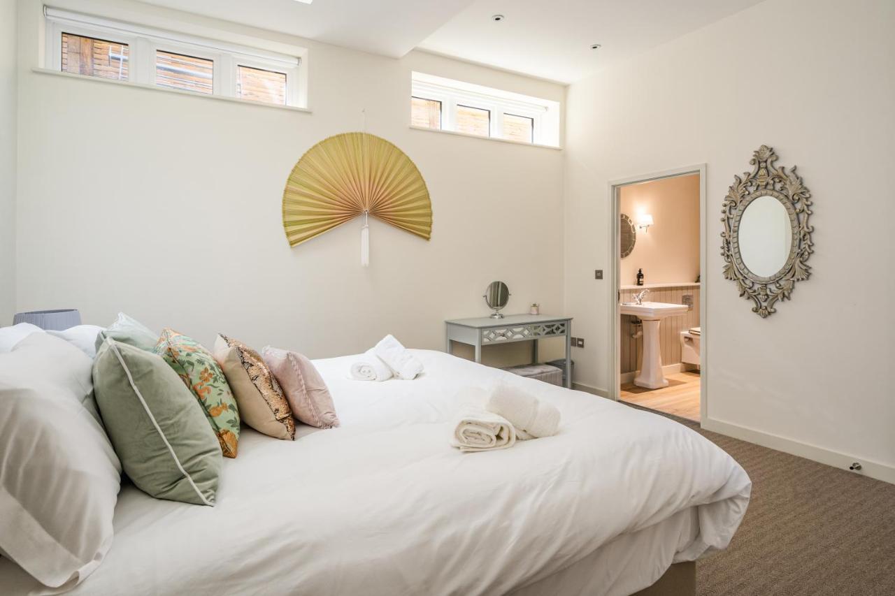 Corner House Villa Bath Bagian luar foto